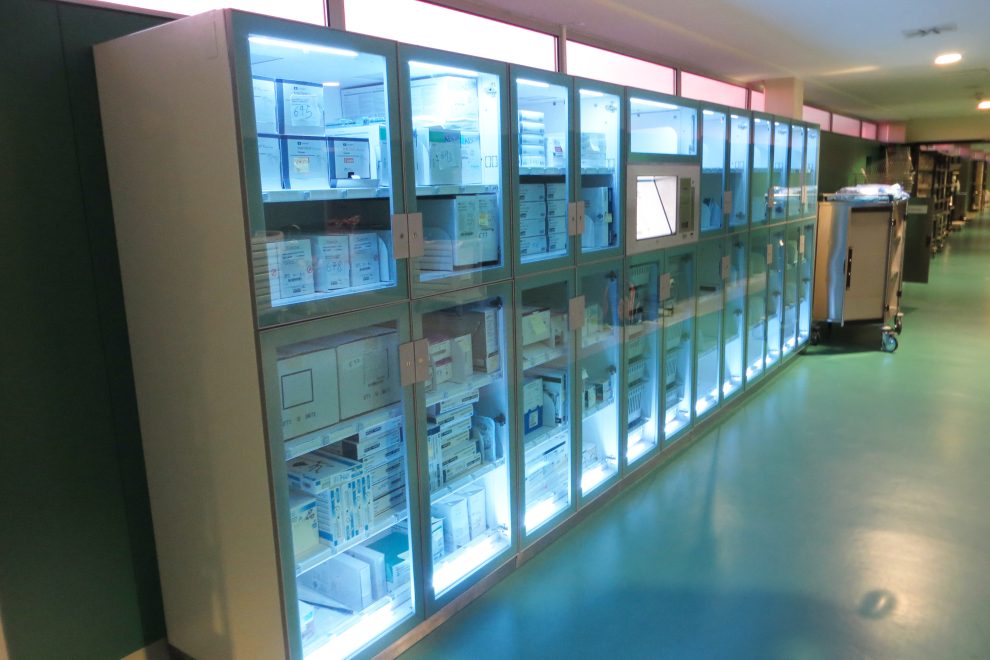 Armario Guardian Cogesa Armario Guardian en logística sanitaria instalado en un hospital